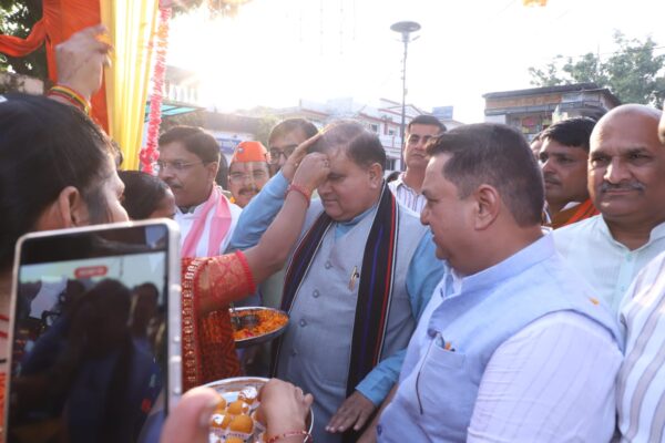 “काशीपुर नगर निगम में ‘शुभ दीवाली – स्वच्छ दीवाली’ मेले का भव्य शुभारंभ, भाजपा प्रदेश अध्यक्ष महेंद्र भट्ट ने किया उद्घाटन”