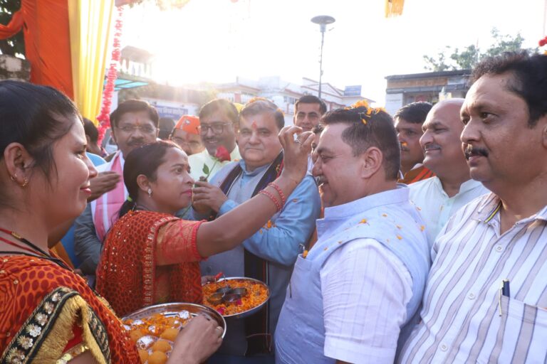 काशीपुर नगर निगम में ‘शुभ दीवाली – स्वच्छ दीवाली’ मेले का भव्य शुभारंभ, भाजपा प्रदेश अध्यक्ष महेंद्र भट्ट ने किया उद्घाटन”