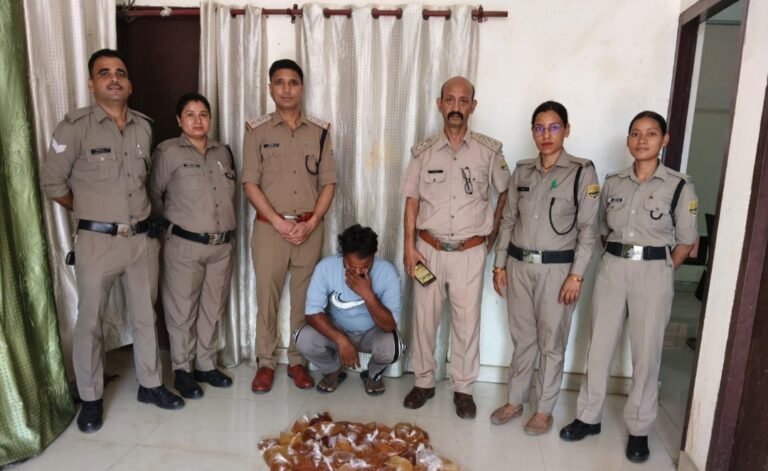 काशीपुर में आबकारी विभाग की बड़ी कार्रवाई: 115 लीटर अवैध कच्ची शराब बरामद, तीन मामलों में मुकदमा दर्ज