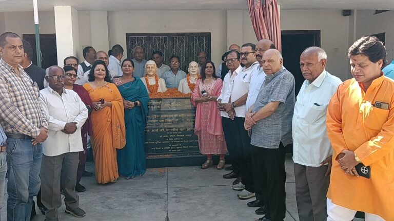 काशीपुर पंडित नारायण दत्त तिवारी की जयंती/पुण्यतिथि पर कांग्रेसियों ने अर्पित किए श्रद्धासुमन